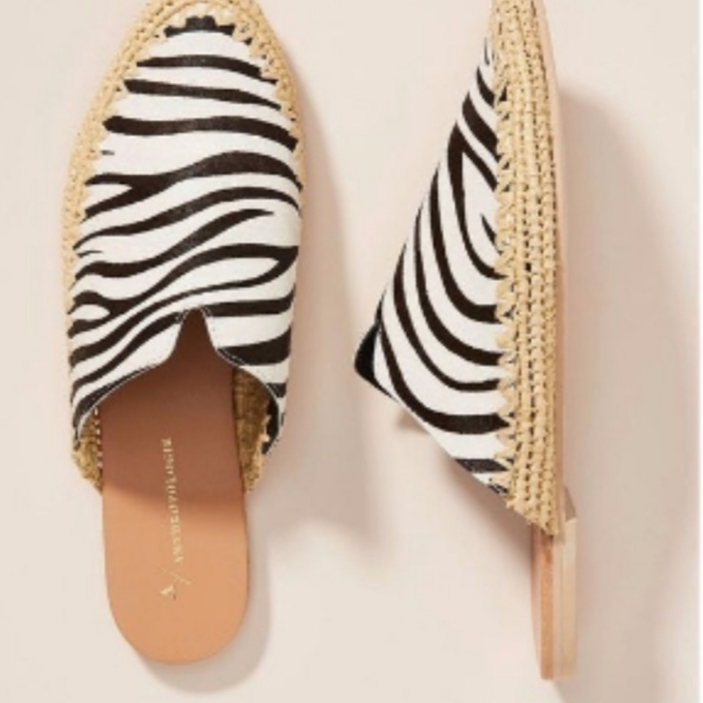 ANTROPOLOGIE  Kirke Raffia zebra sandals slip on Mules Size 6